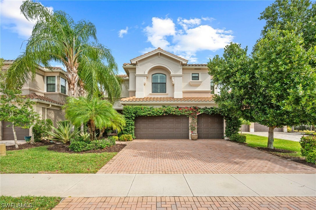 Property Photo:  3082 Hudson Terrace  FL 34119 