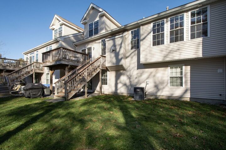 Property Photo:  9 Clipper Cir 9  MA 02050 