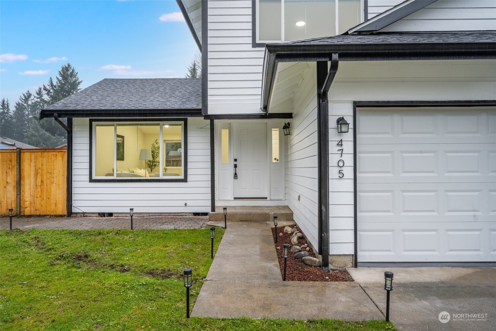 Property Photo:  4705 247th Street E  WA 98338 