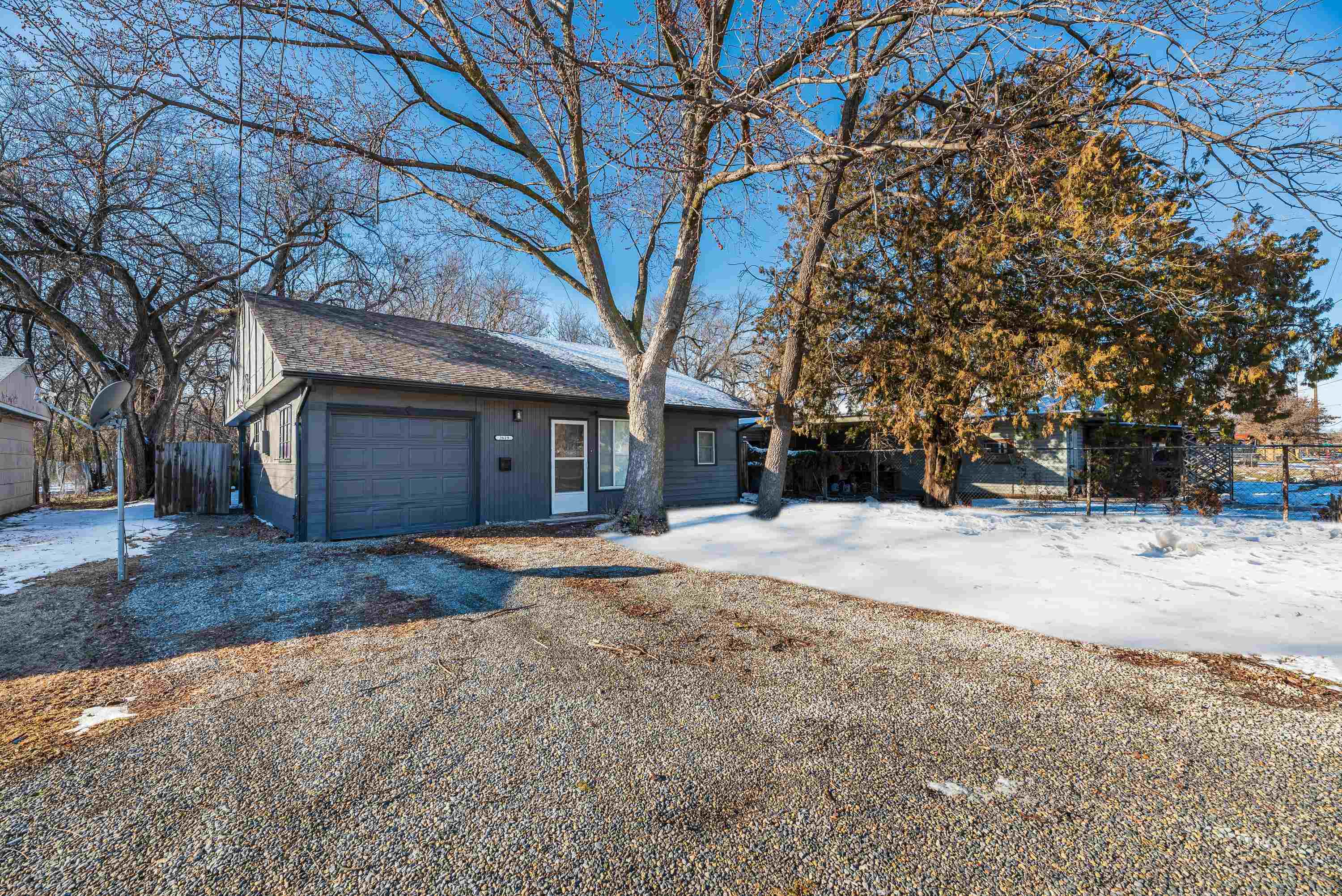 Property Photo:  2619 S Hillside St  KS 67216 