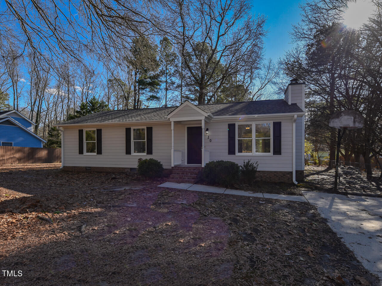 Property Photo: 20 E Hester Court NC 27591