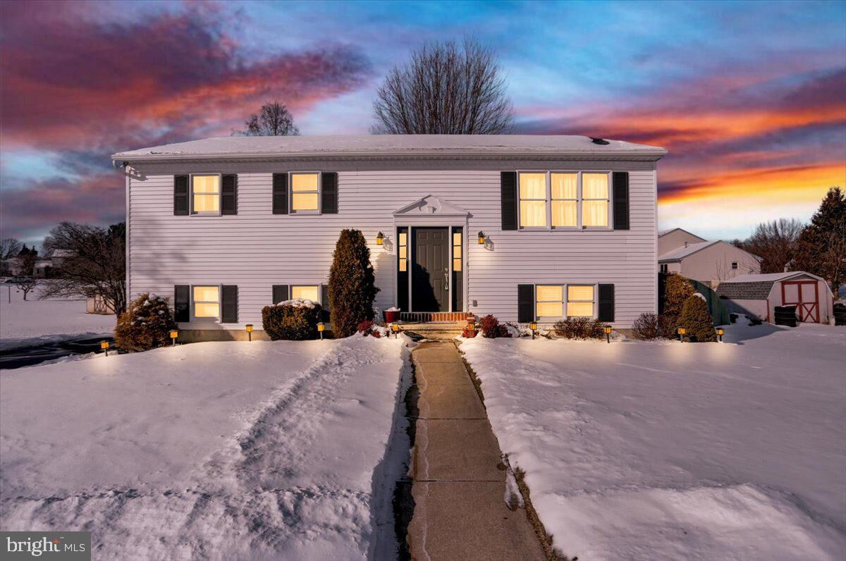 Property Photo:  409 Leesport Avenue  PA 19533 