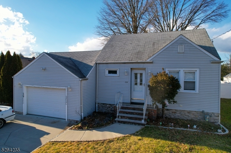 Property Photo:  124 Harvard Rd  NJ 07036 