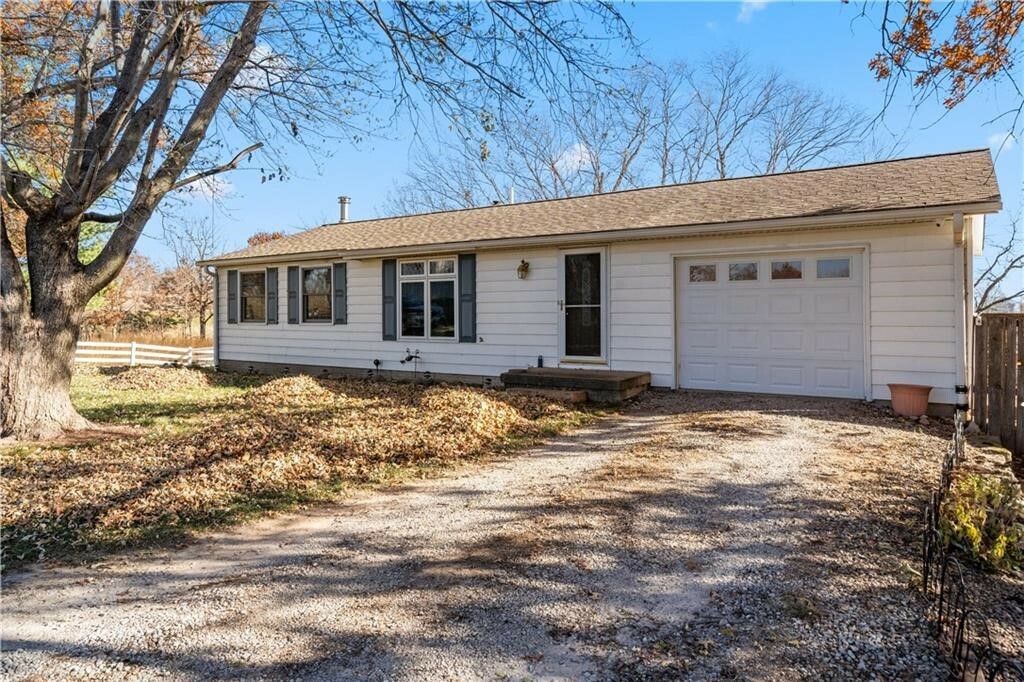 2074 Highway G71 Street  Bussey IA 50044 photo