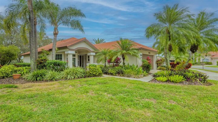 Property Photo: 8022 Bobcat Circle FL 34238