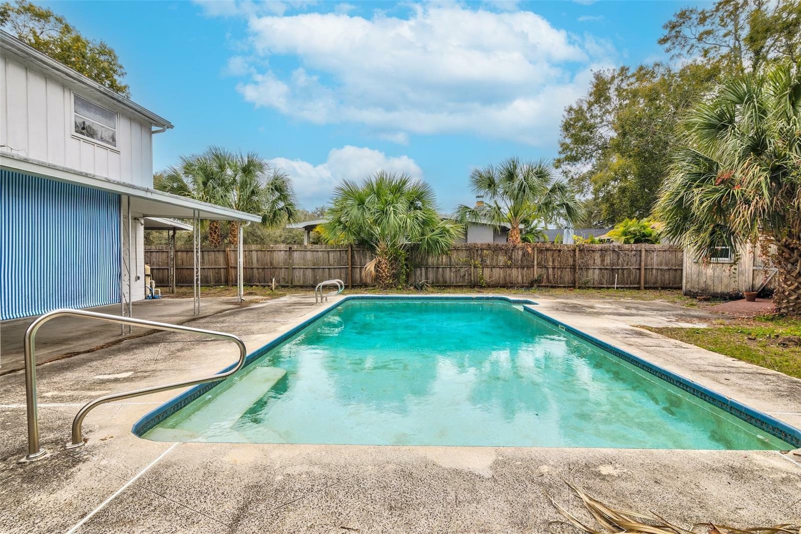 Property Photo:  5816 Woodrow Wilson Boulevard NE  FL 33703 