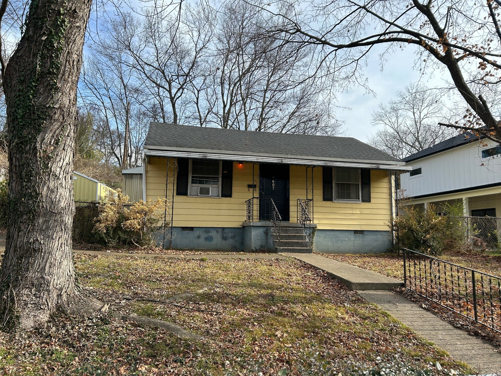 Property Photo:  607 S 15th St  TN 37206 