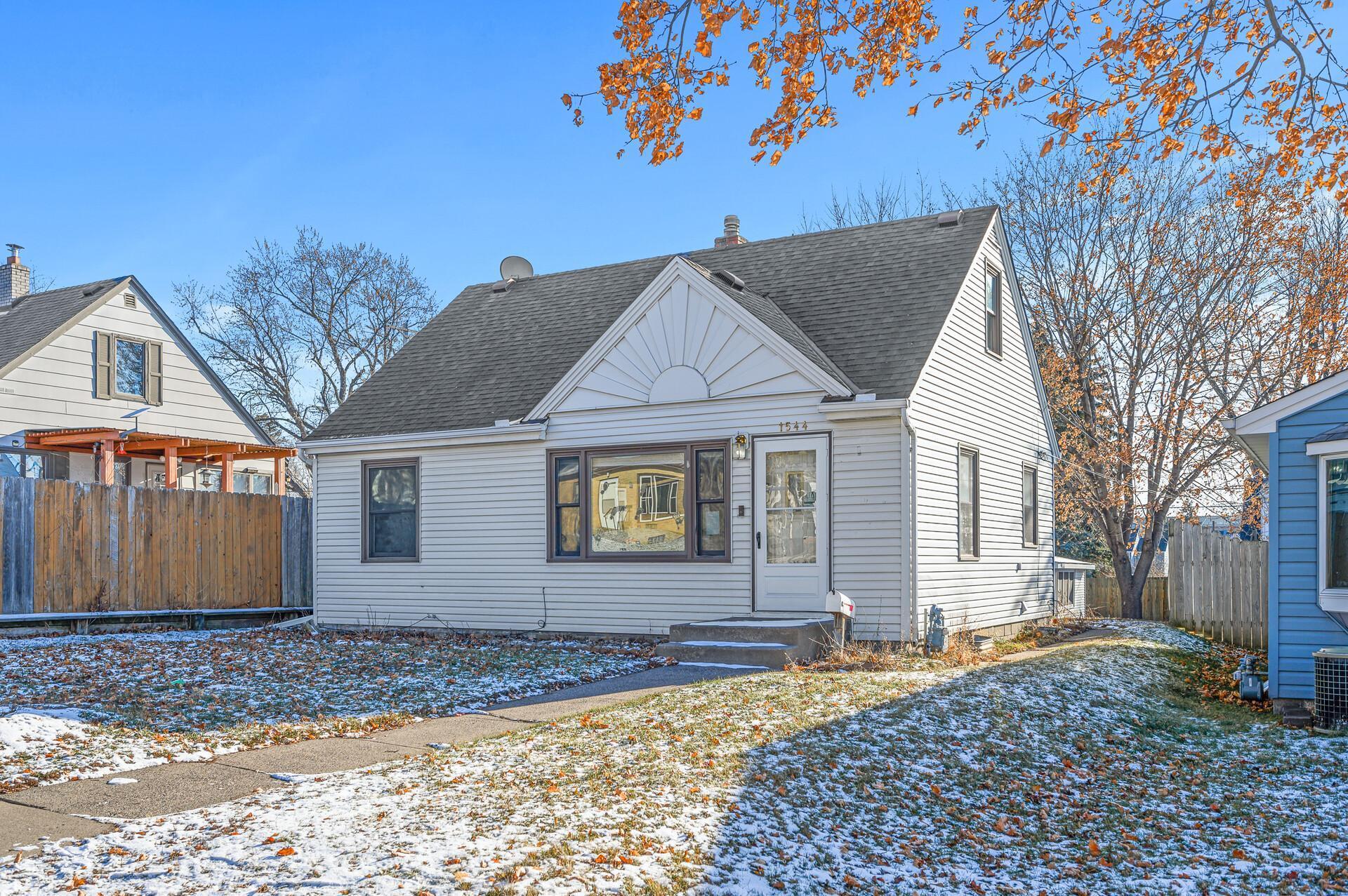 Property Photo: 1544 Beech Street MN 55106