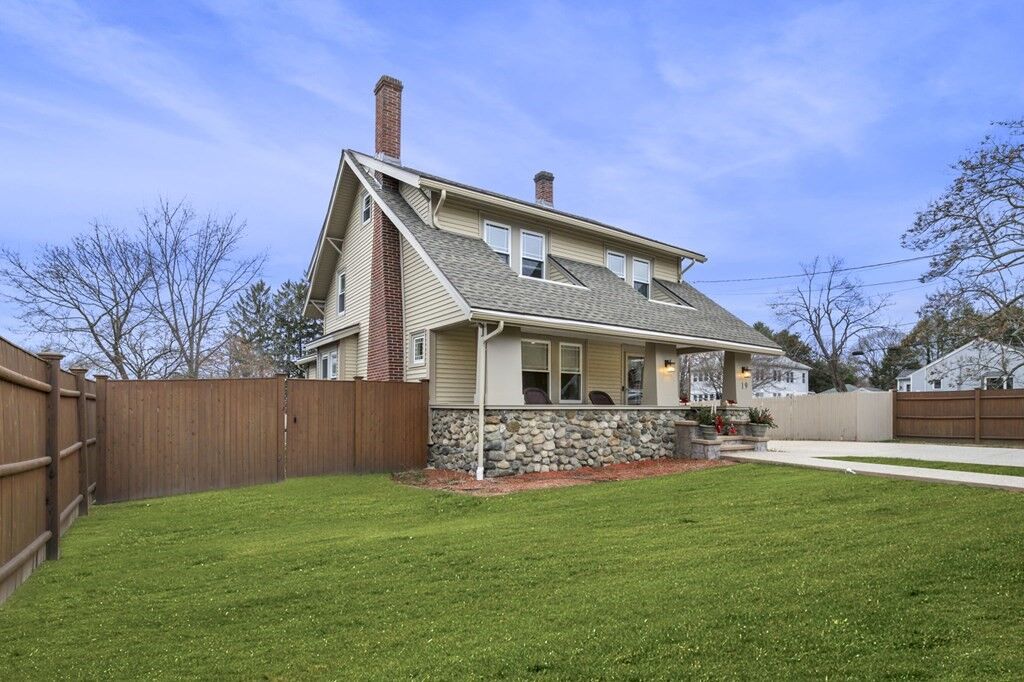 Property Photo:  19 Peters St  MA 01845 