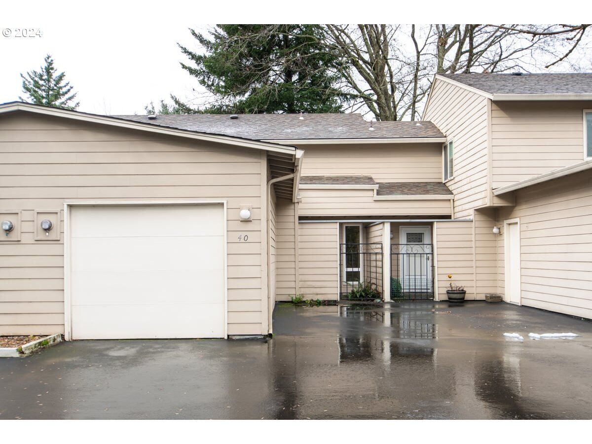 Property Photo: 8702 NE Mason Dr 40 WA 98662