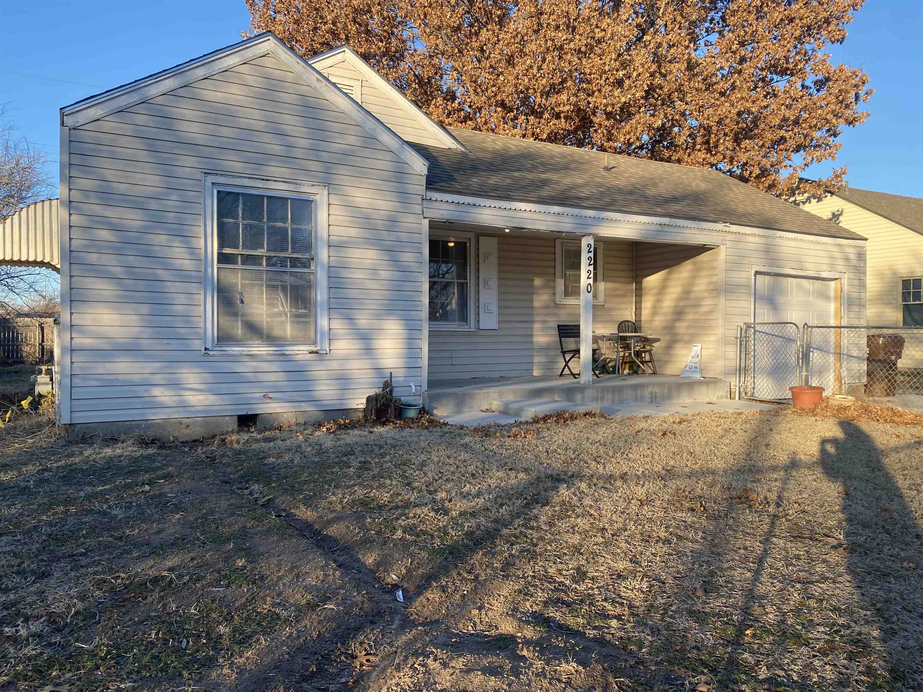 Property Photo:  2220 E Mossman  KS 67214 