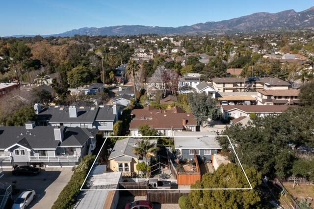 Property Photo: 316 W Arrellaga Street A &Amp C CA 93101