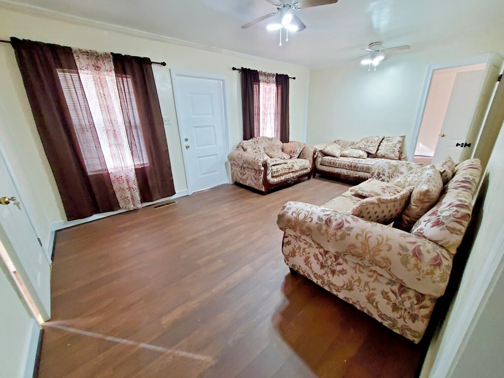 Property Photo:  1105 7th Ave  GA 31707 