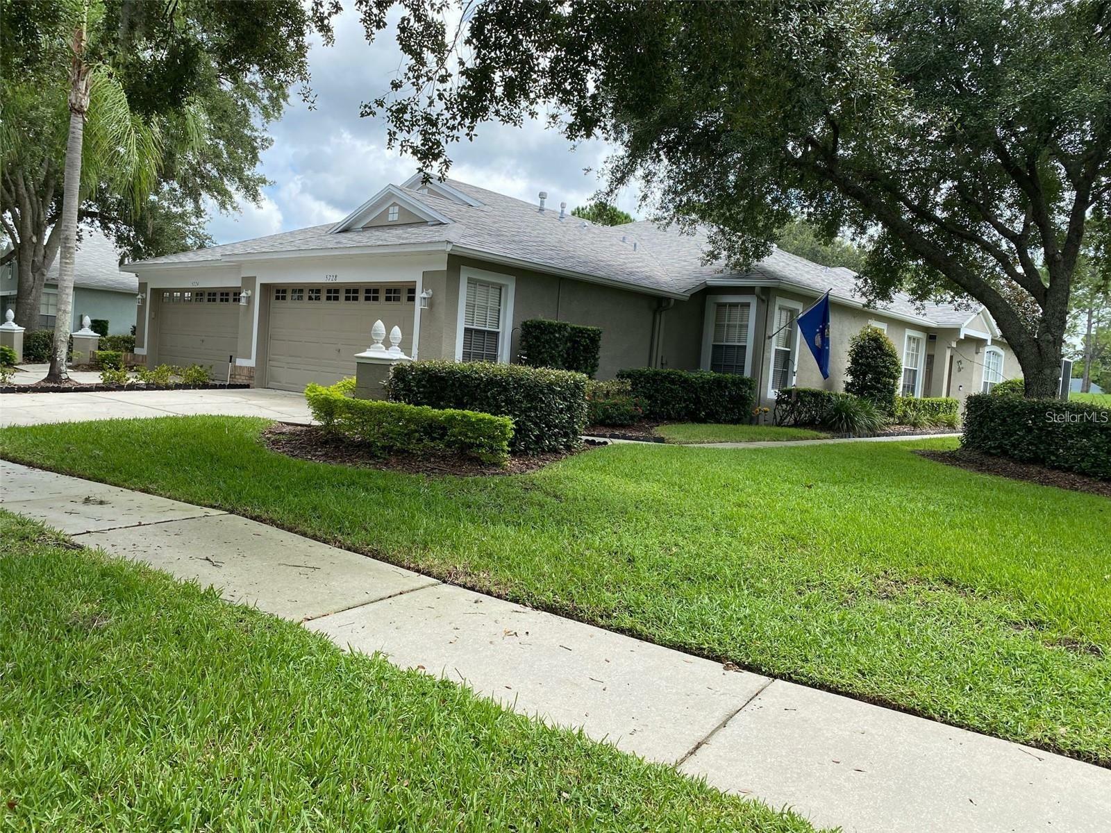 Property Photo:  5728 Heronpark Place  FL 33547 