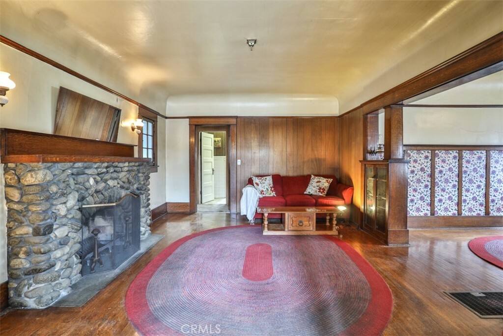 Property Photo:  505 San Francisco Avenue  CA 91767 