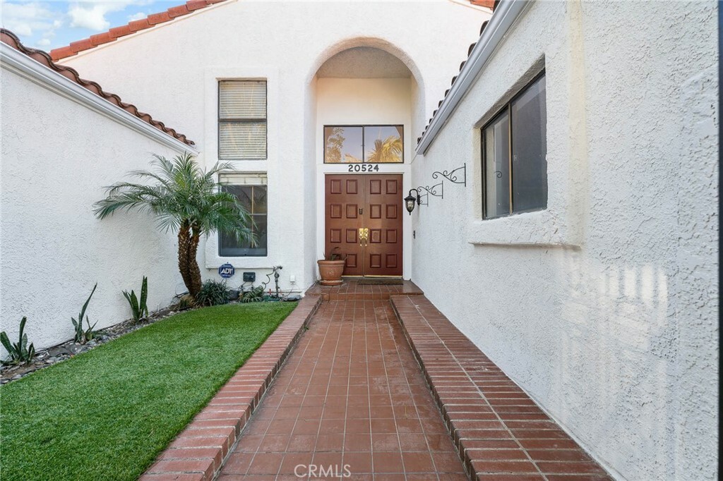 Property Photo:  20524 Germain Street  CA 91311 