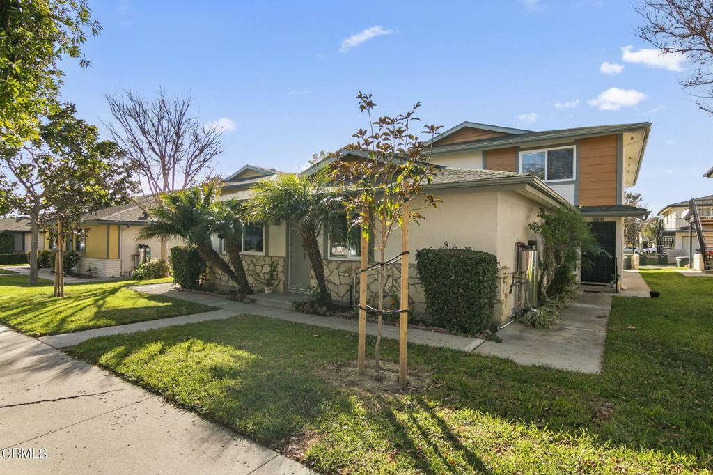 Property Photo:  1153 Saratoga Avenue  CA 93003 