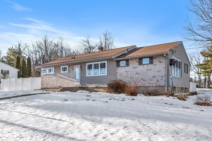 Property Photo:  21 Lovell St  MA 01473 