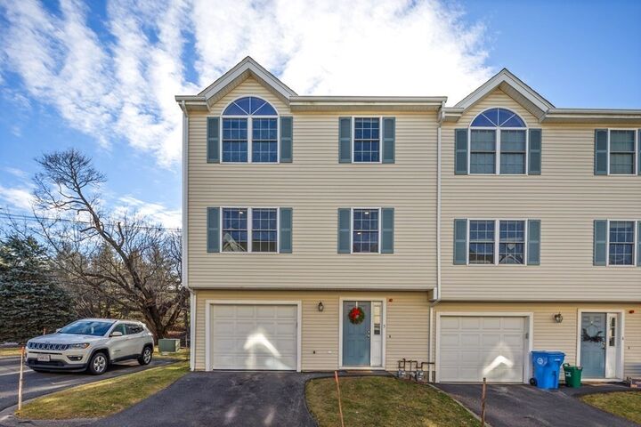 Property Photo:  995 Trapelo Road 5  MA 02452 