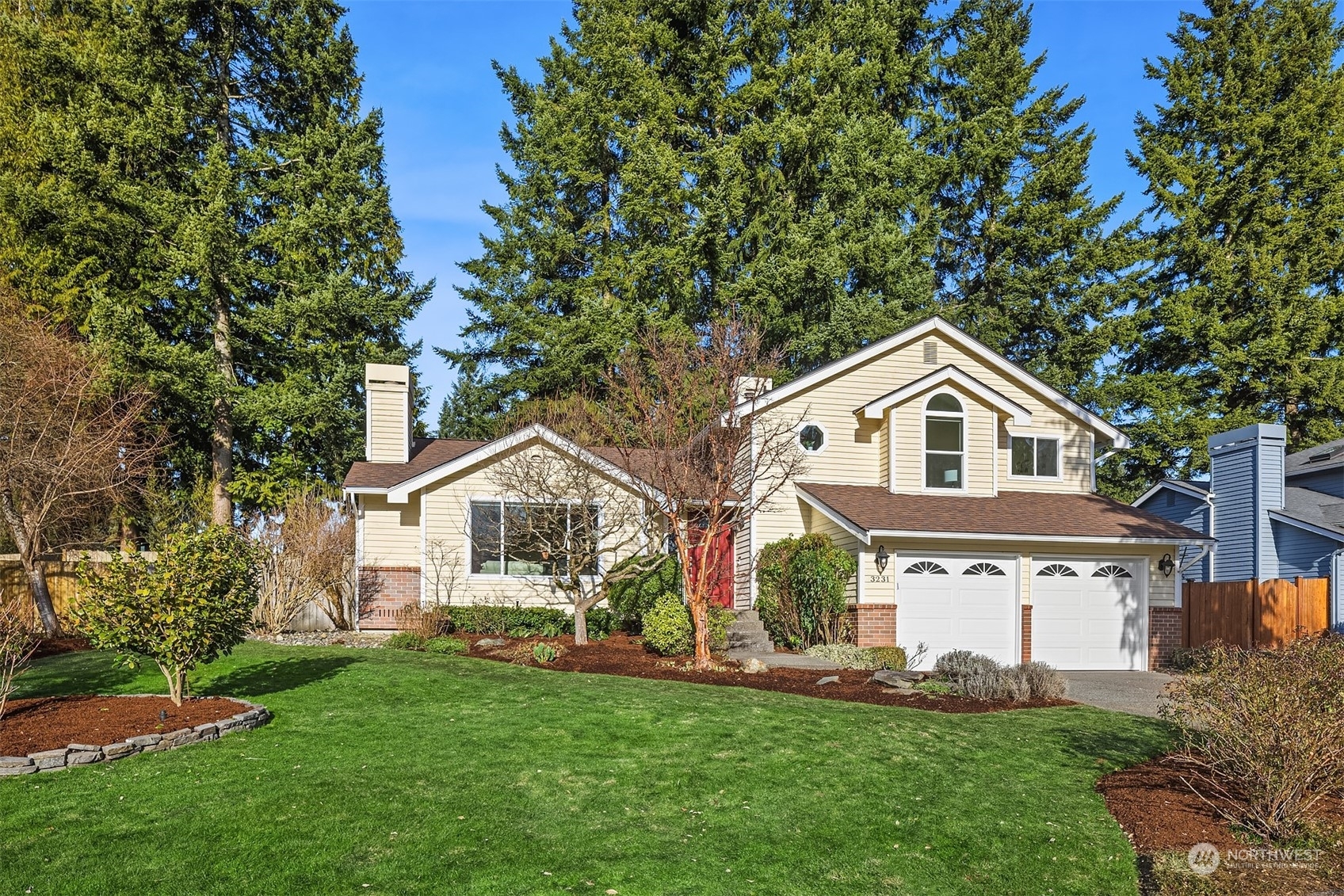 Property Photo: 3231 208th Place SE WA 98021