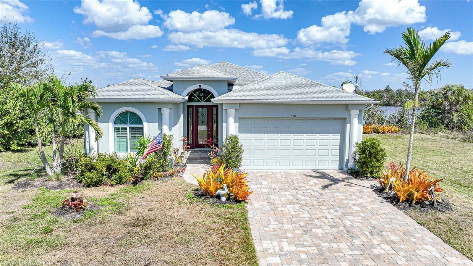 Property Photo:  5723 David Boulevard  FL 33981 