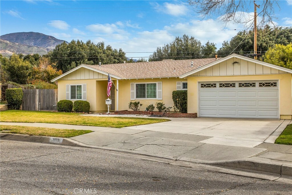 Property Photo: 5095 N Crescent Street CA 92407
