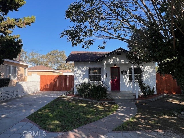 Property Photo:  297 E Neece Street  CA 90805 