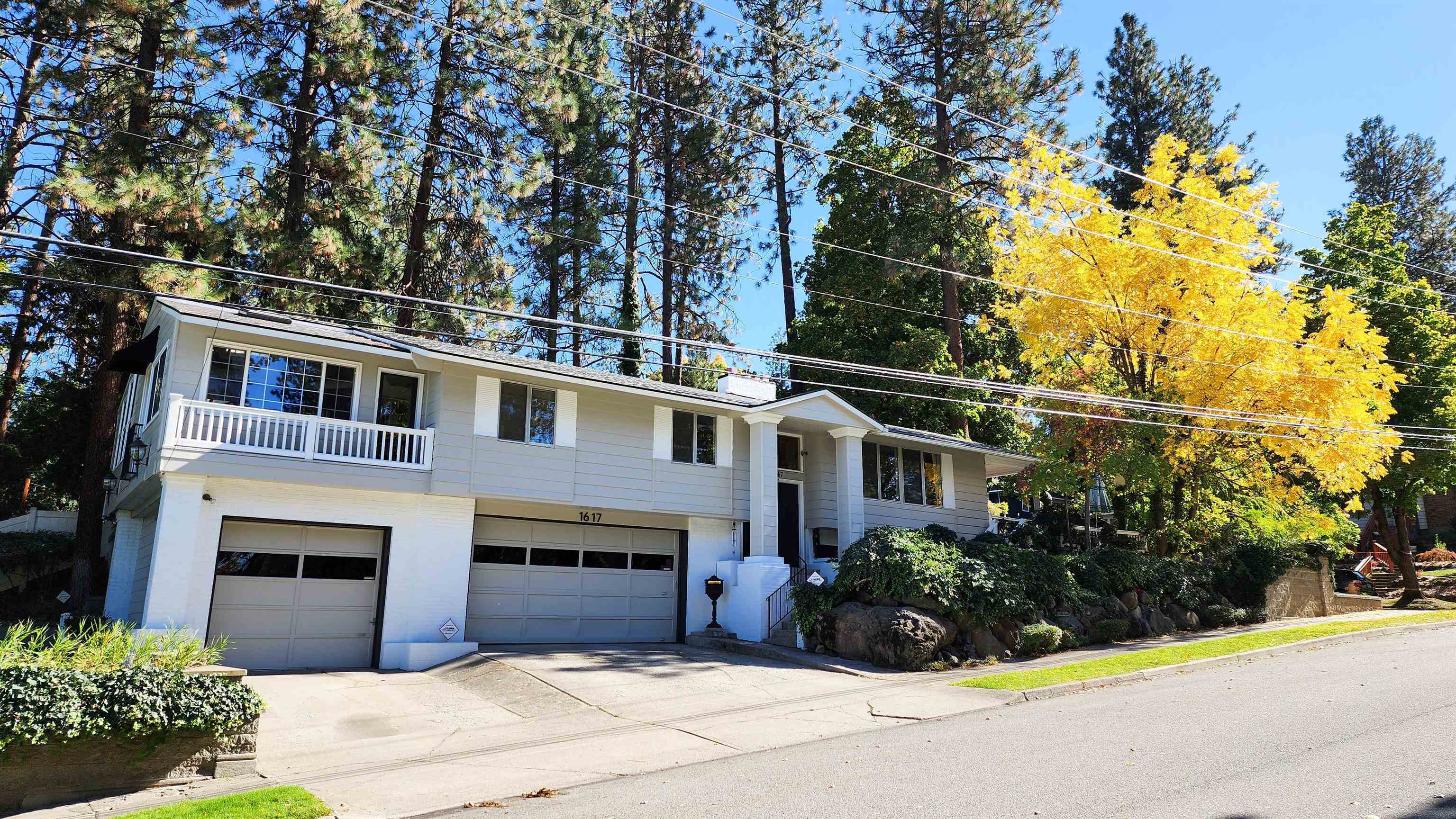 Property Photo:  1617 S Jefferson St  WA 99203 