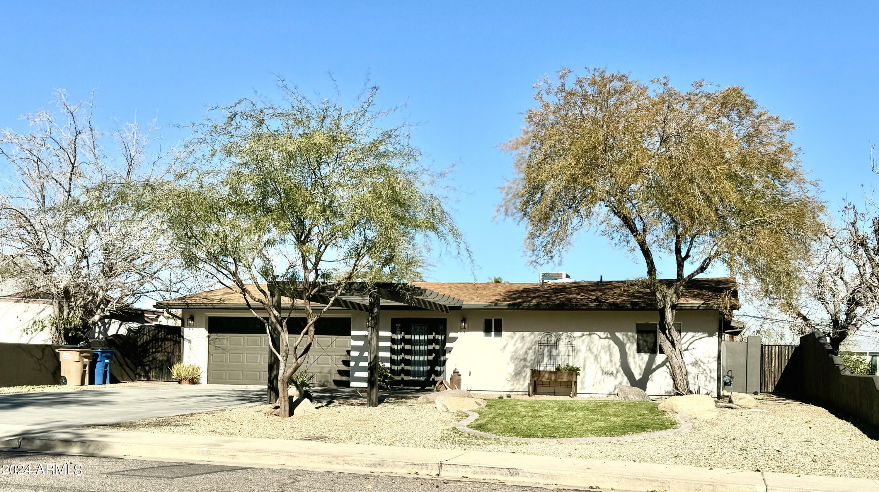 Property Photo:  634 W La Golondrina Drive  AZ 85390 