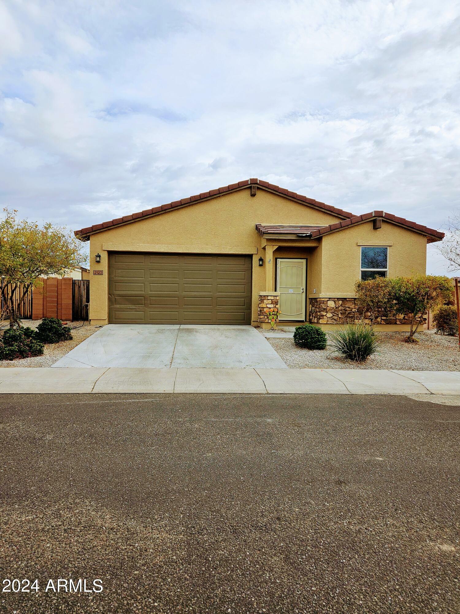 Property Photo: 2123 S 238th Avenue AZ 85326