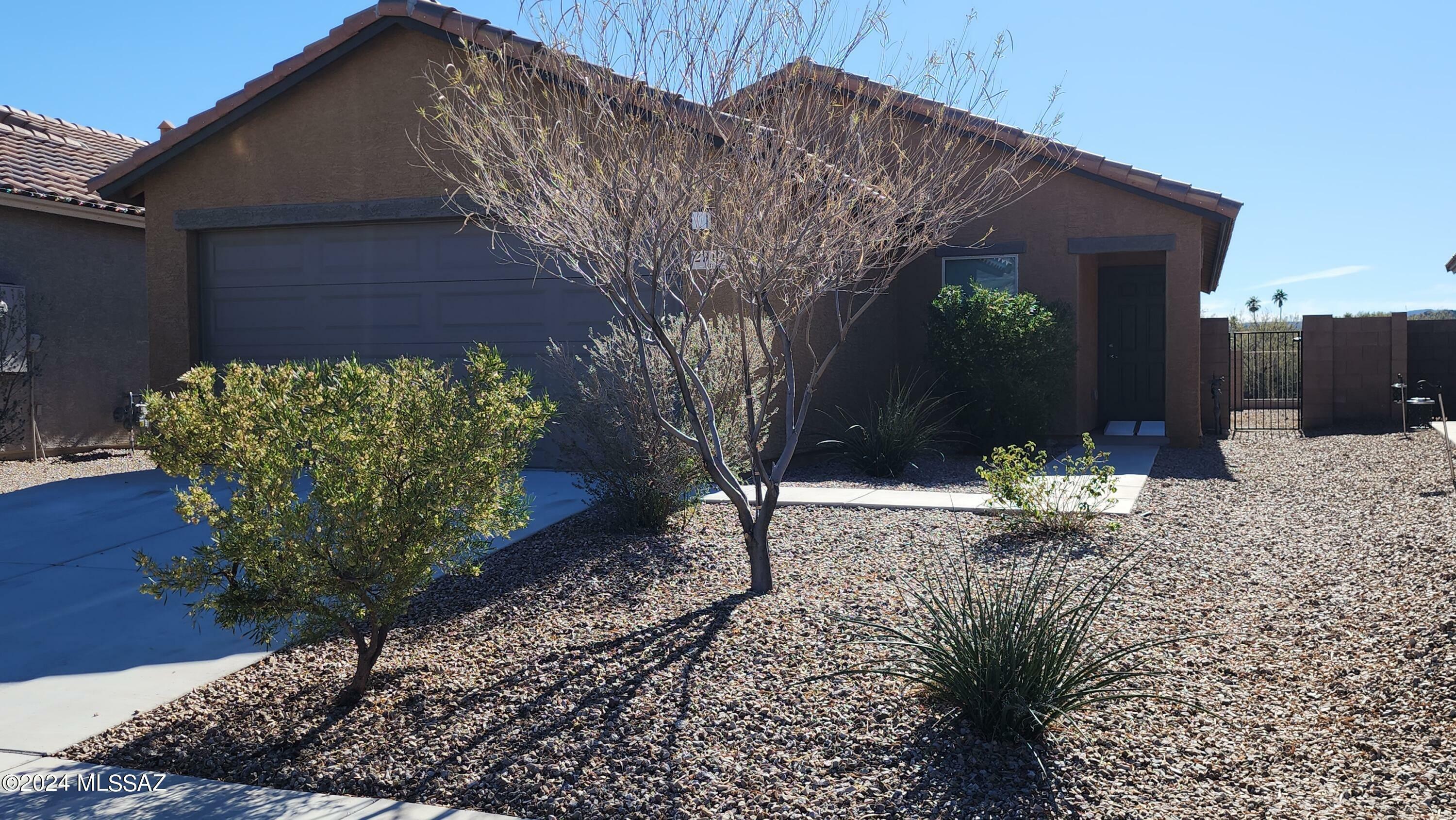 Property Photo: 2943 W Dakota Vista Way AZ 85746