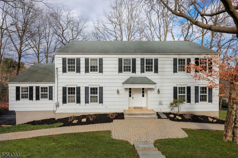 Property Photo:  8 Kissel Ln  NJ 07960 