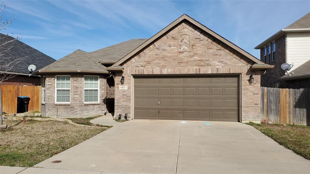 Property Photo:  5424 Creek Hill Lane  TX 76179 
