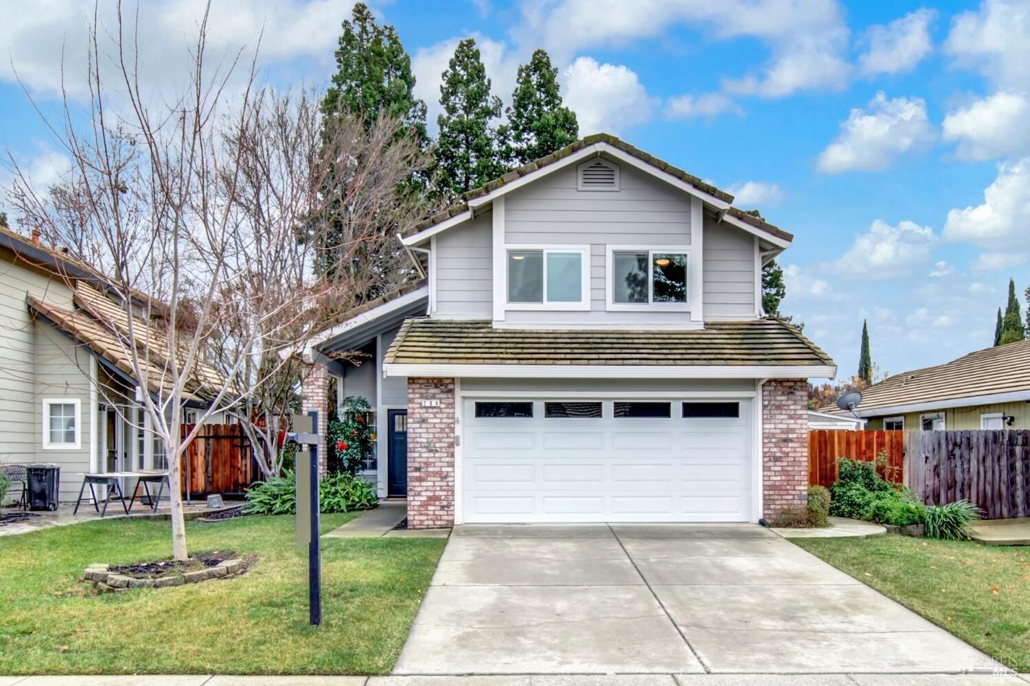 Property Photo:  284 Regency Circle  CA 95687 