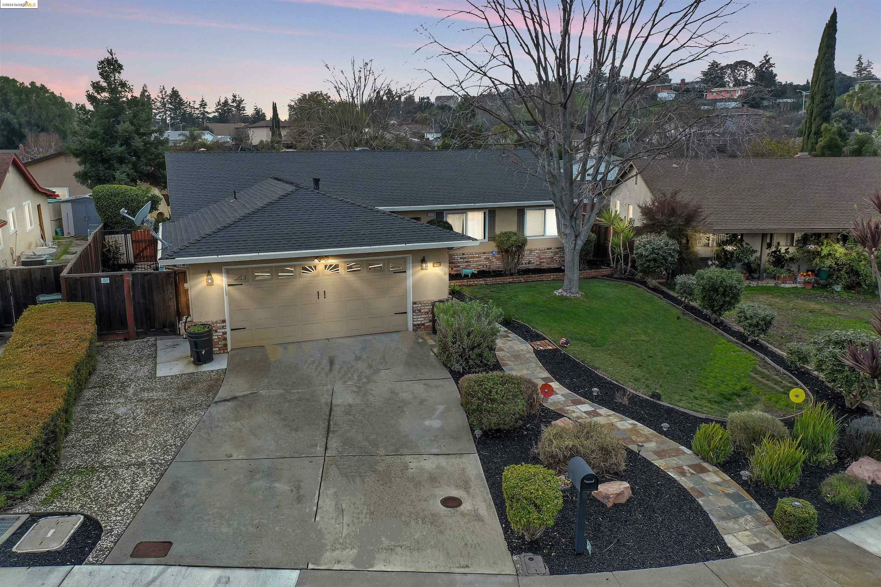 Property Photo: 1111 Albans Ct CA 94509