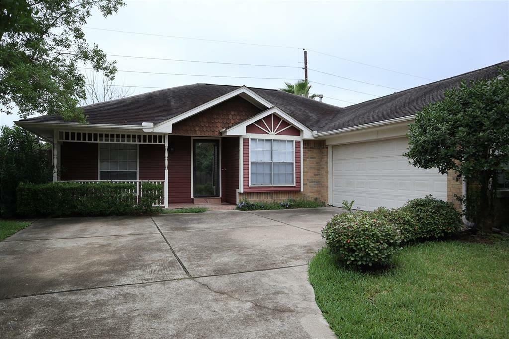 Property Photo:  2850 Mesquite Drive  TX 77479 