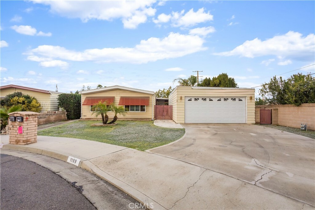 Property Photo:  1109 Buttonwood Court  CA 92545 