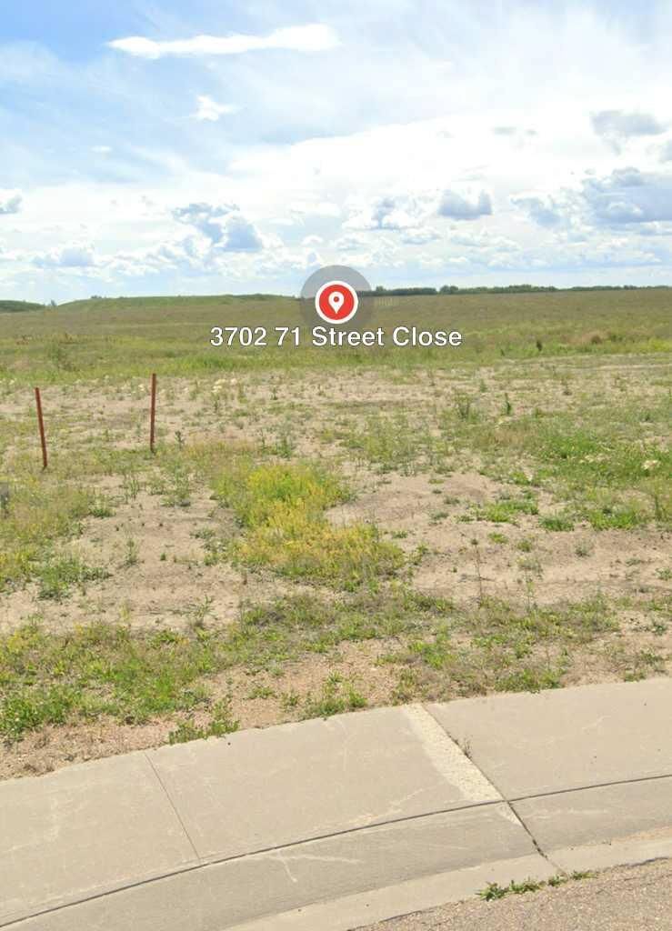 Property Photo: 3702 71 St. Close AB T4V 5A9
