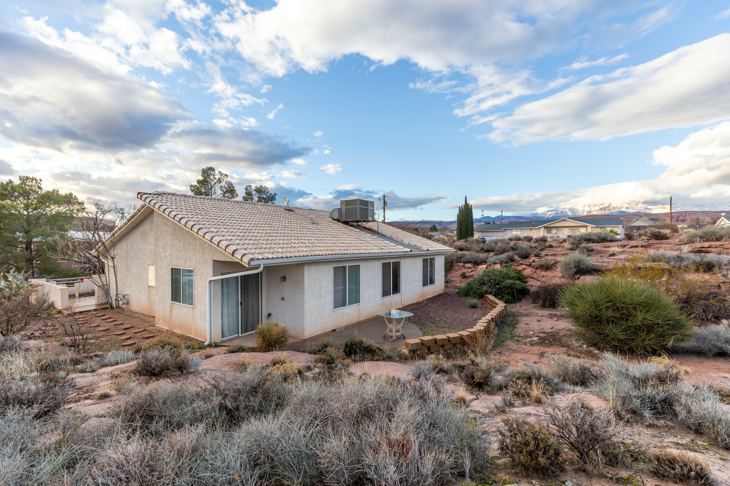 Property Photo:  242 N Scenic Dr W  UT 84780 