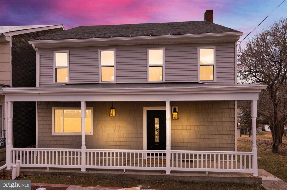 Property Photo:  130 Delaware Avenue  PA 17974 