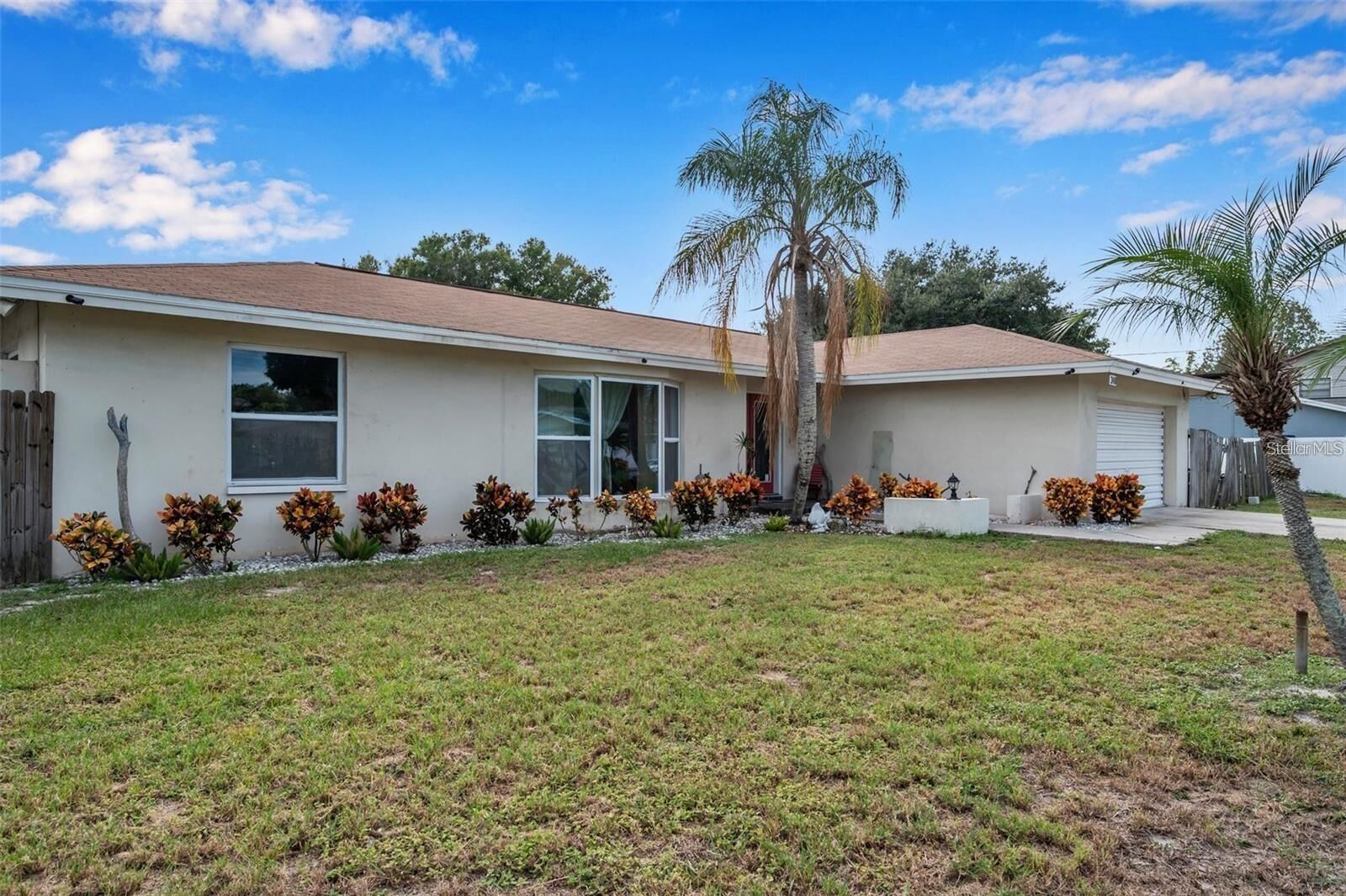 Property Photo: 340 Crosswinds Drive FL 34683