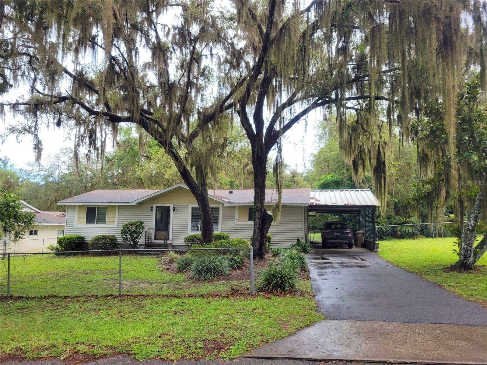 Property Photo:  6219 Carolina Avenue  FL 34748 