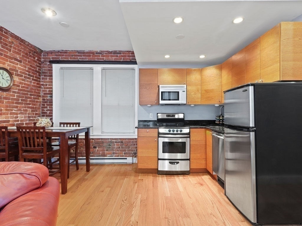 Property Photo:  121 Salem Street 2A/B  MA 02113 