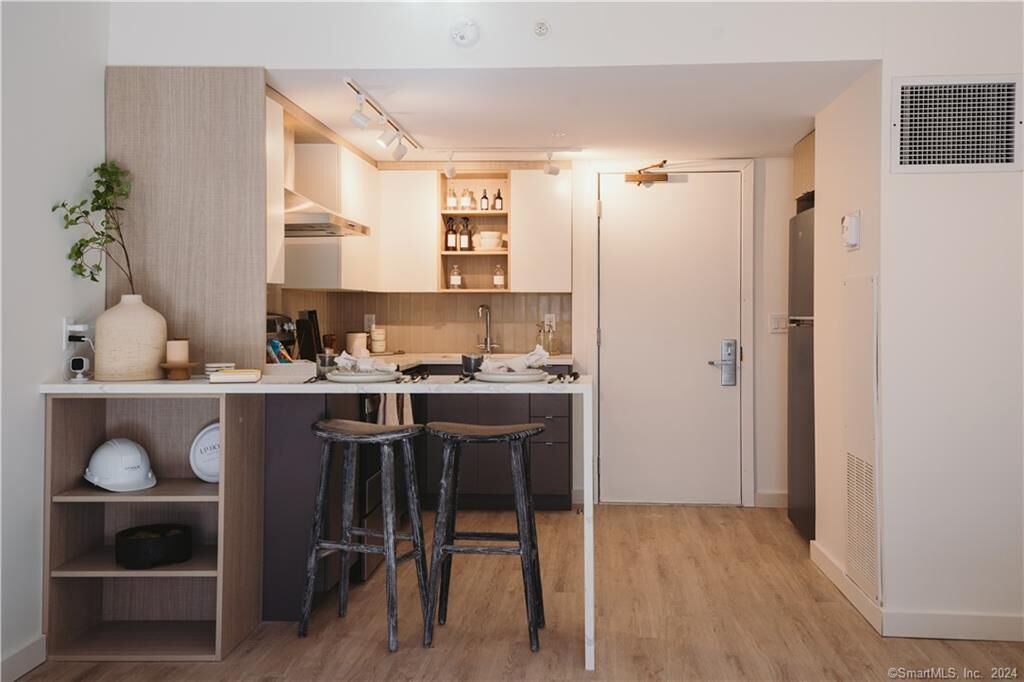 Property Photo:  15 Farm Springs Road  CT 06032 