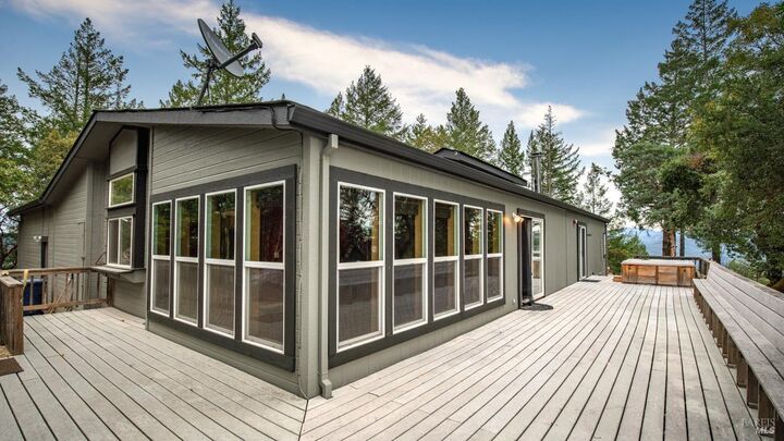 Property Photo:  505 McNair Road  CA 95425 