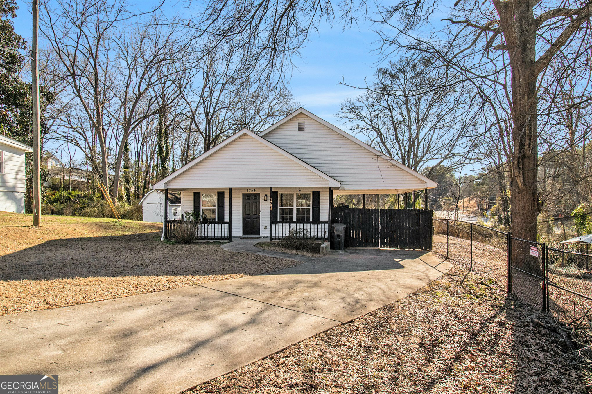 Property Photo:  1754 River Street NE  GA 30012 