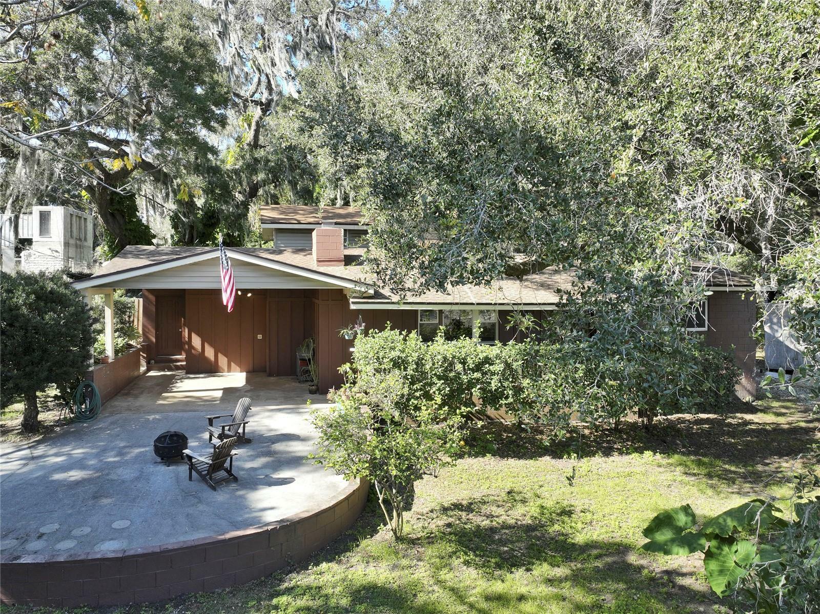 Property Photo:  1003 Oak Lane  FL 32703 