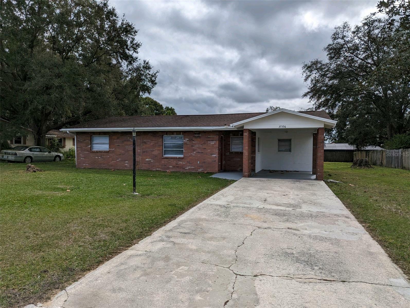 Property Photo:  37106 Mandarin Avenue  FL 33541 