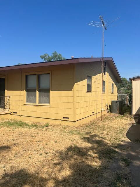 Property Photo: 2020 San Antonio Street TX 76904