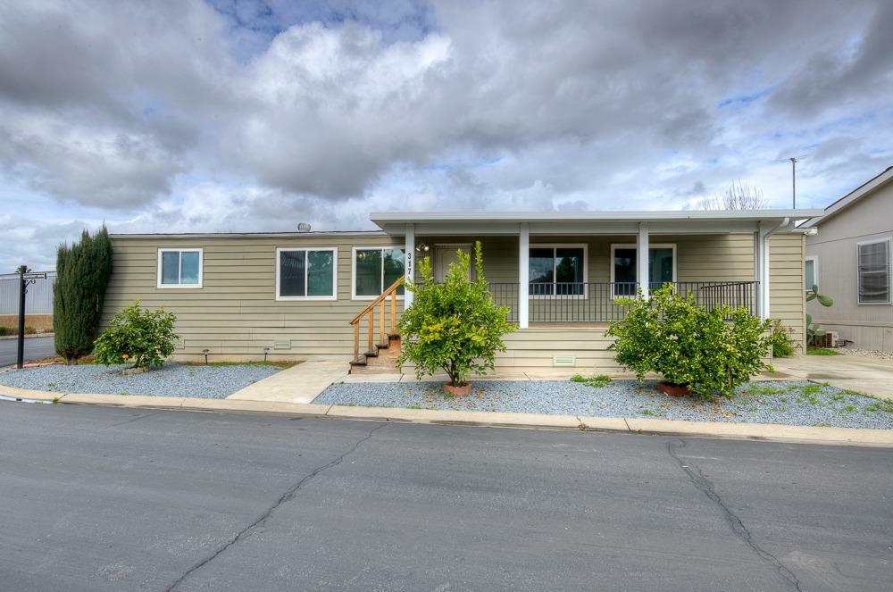 Property Photo:  336 E Alluvial Avenue 317  CA 93720 